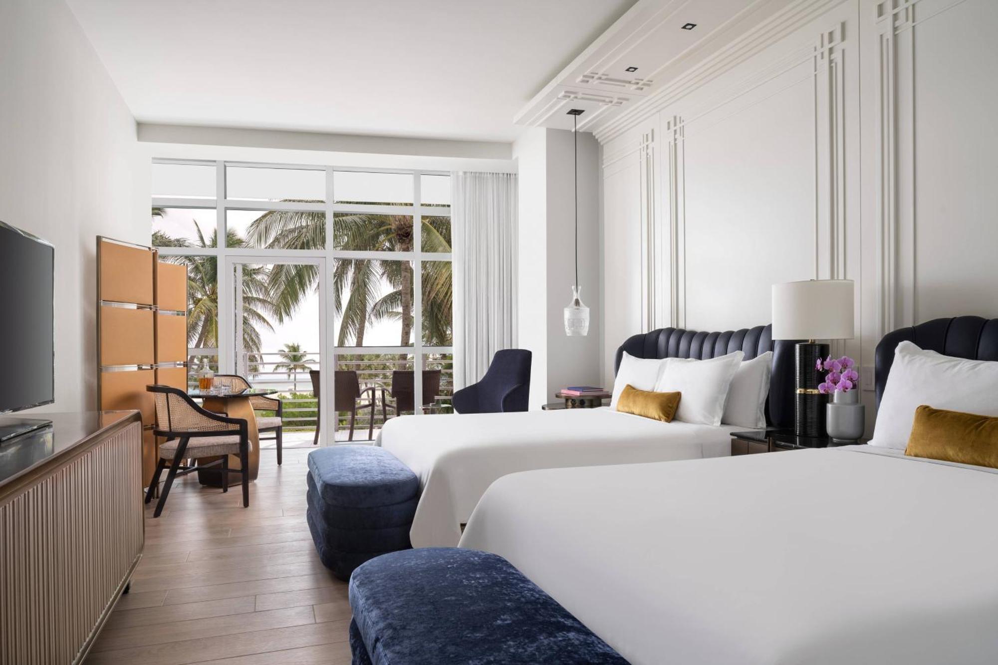 Zimmer mit Poolblick und 2 Doppelbetten